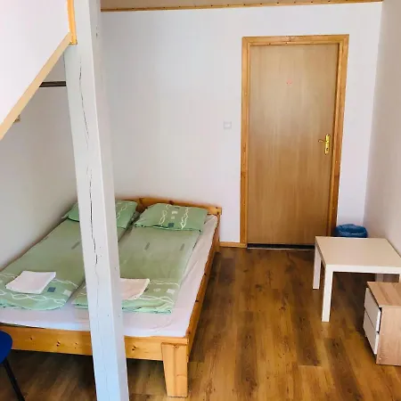 Pod Gwiazdami Motel